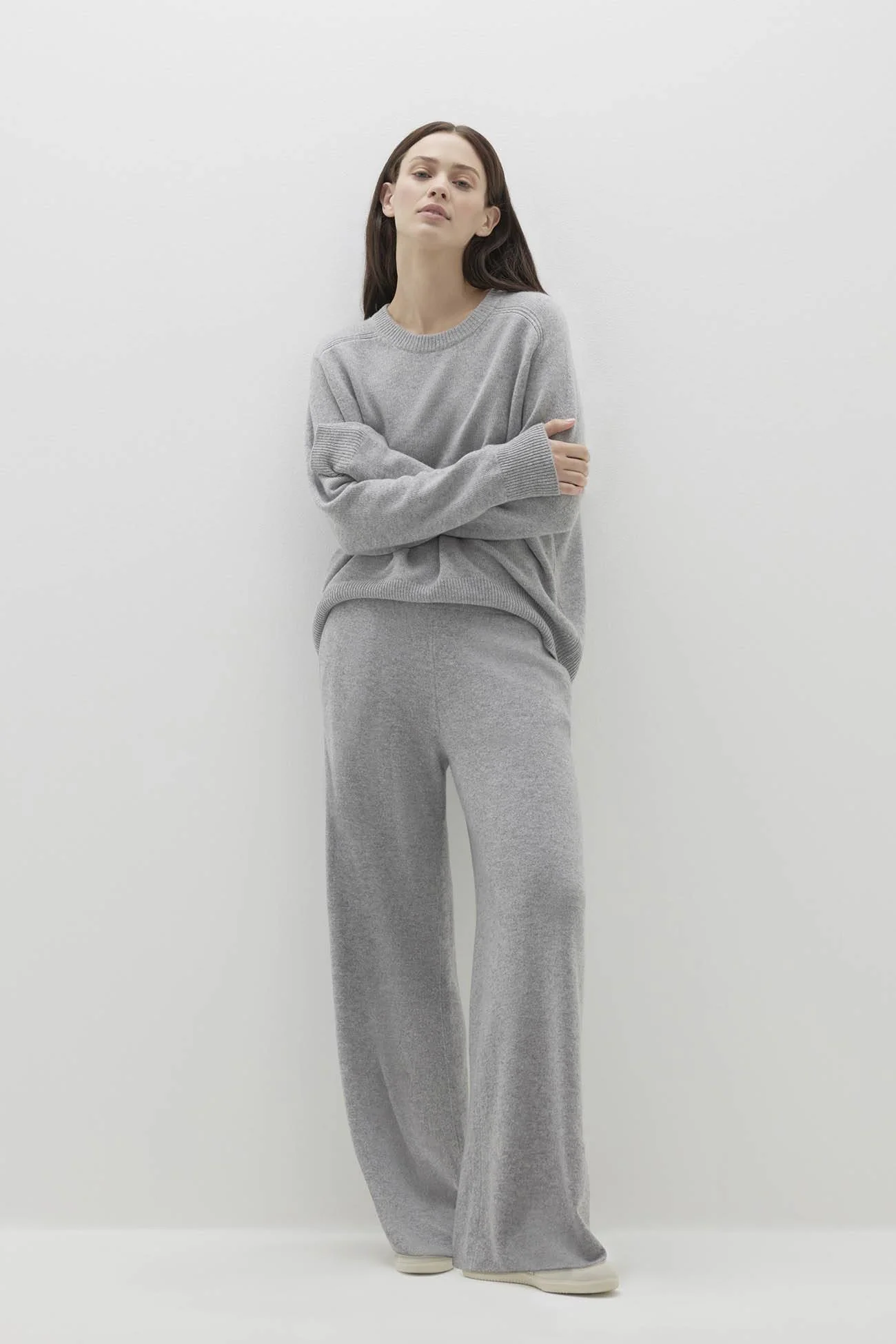 TAMMY CASHMERE CREWNECK SWEATER - Image 22