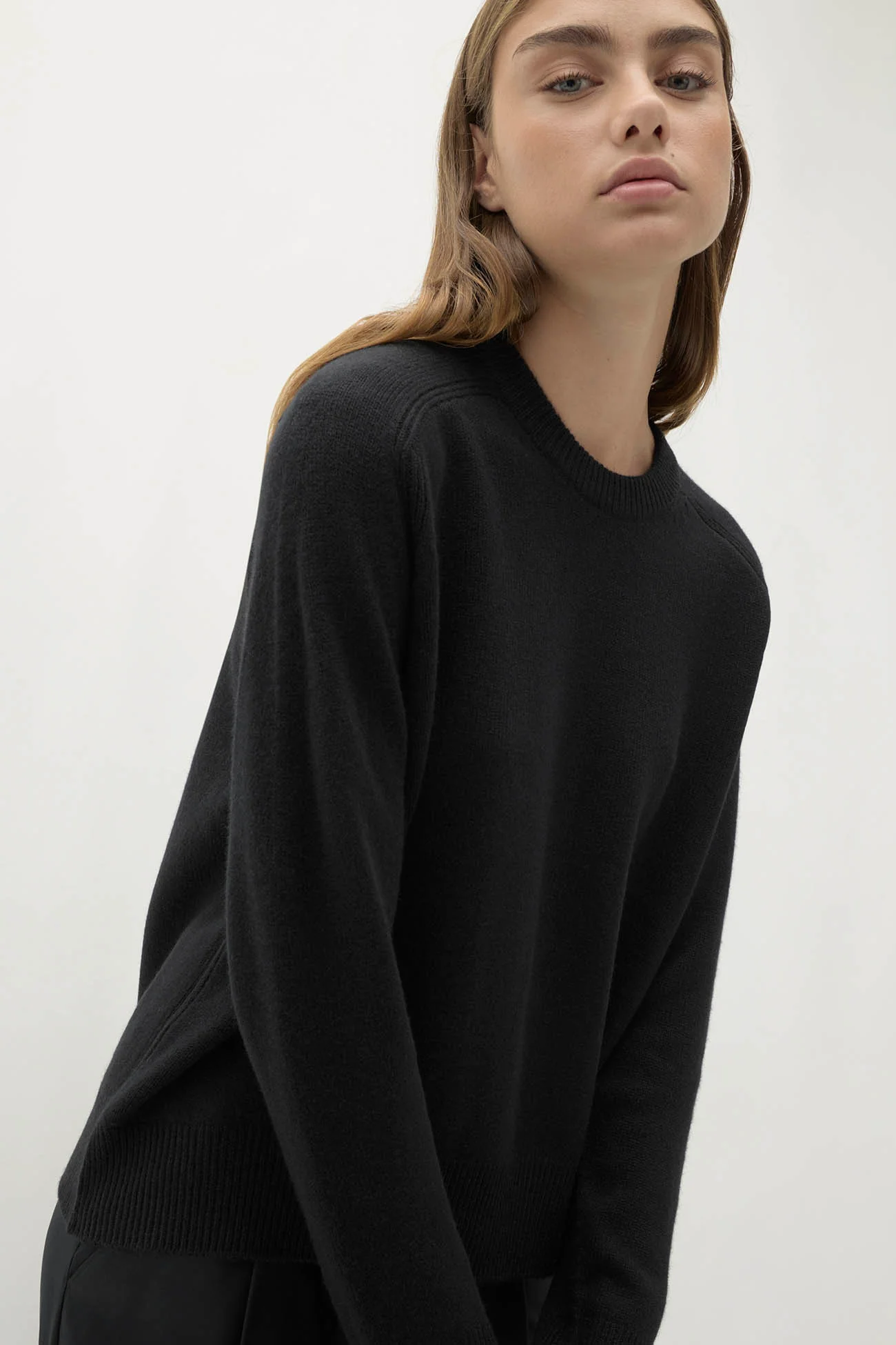 TAMMY CASHMERE CREWNECK SWEATER - Image 35