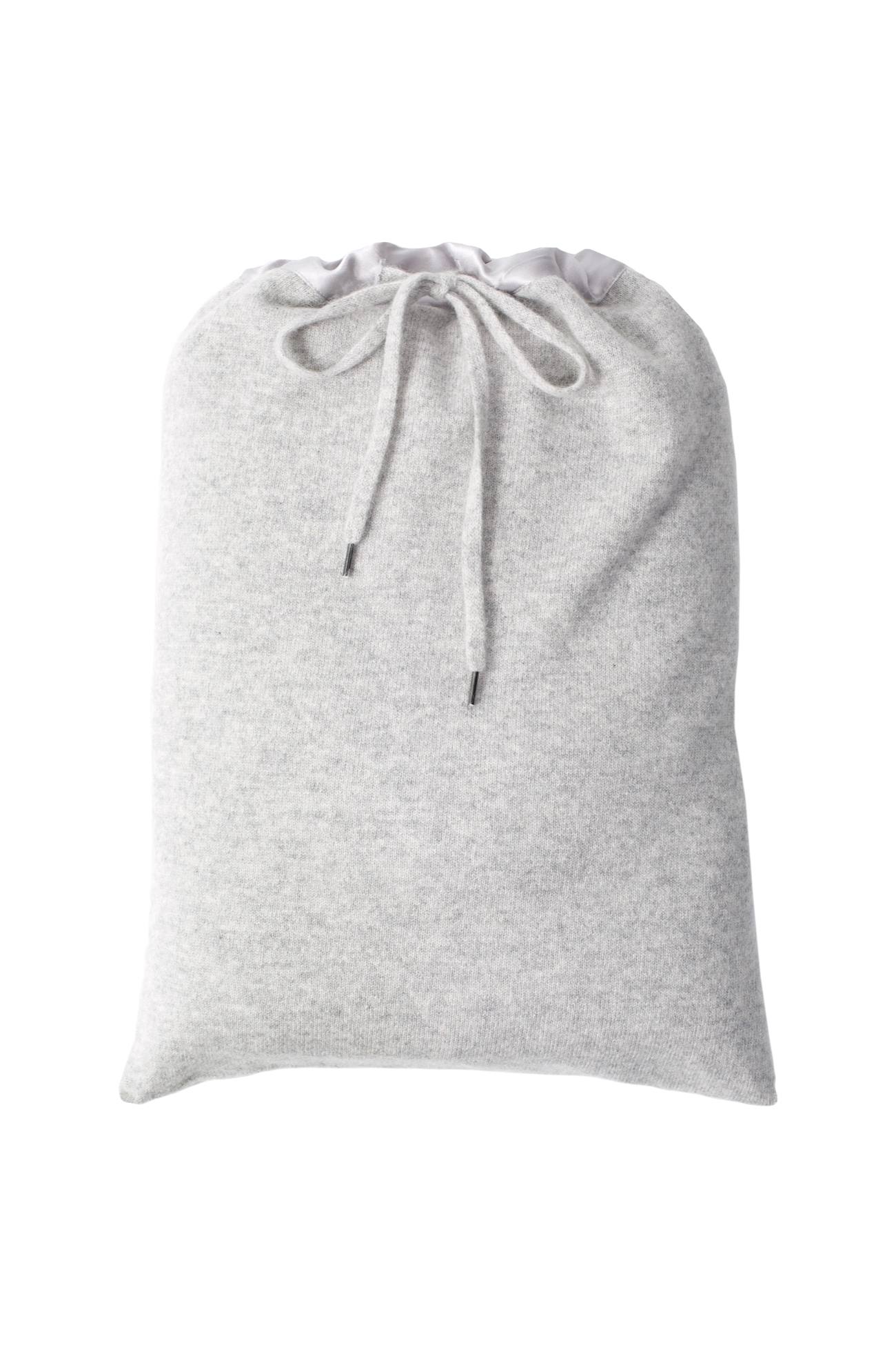 THE CASHMERE TRAVEL SET - Image 10