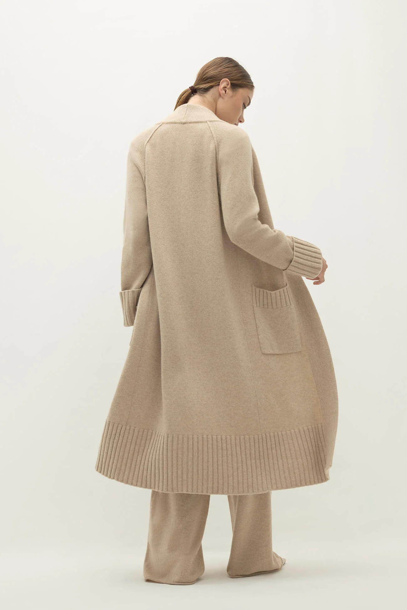 TILYN LONGLINE CASHMERE CARDIGAN - Image 18
