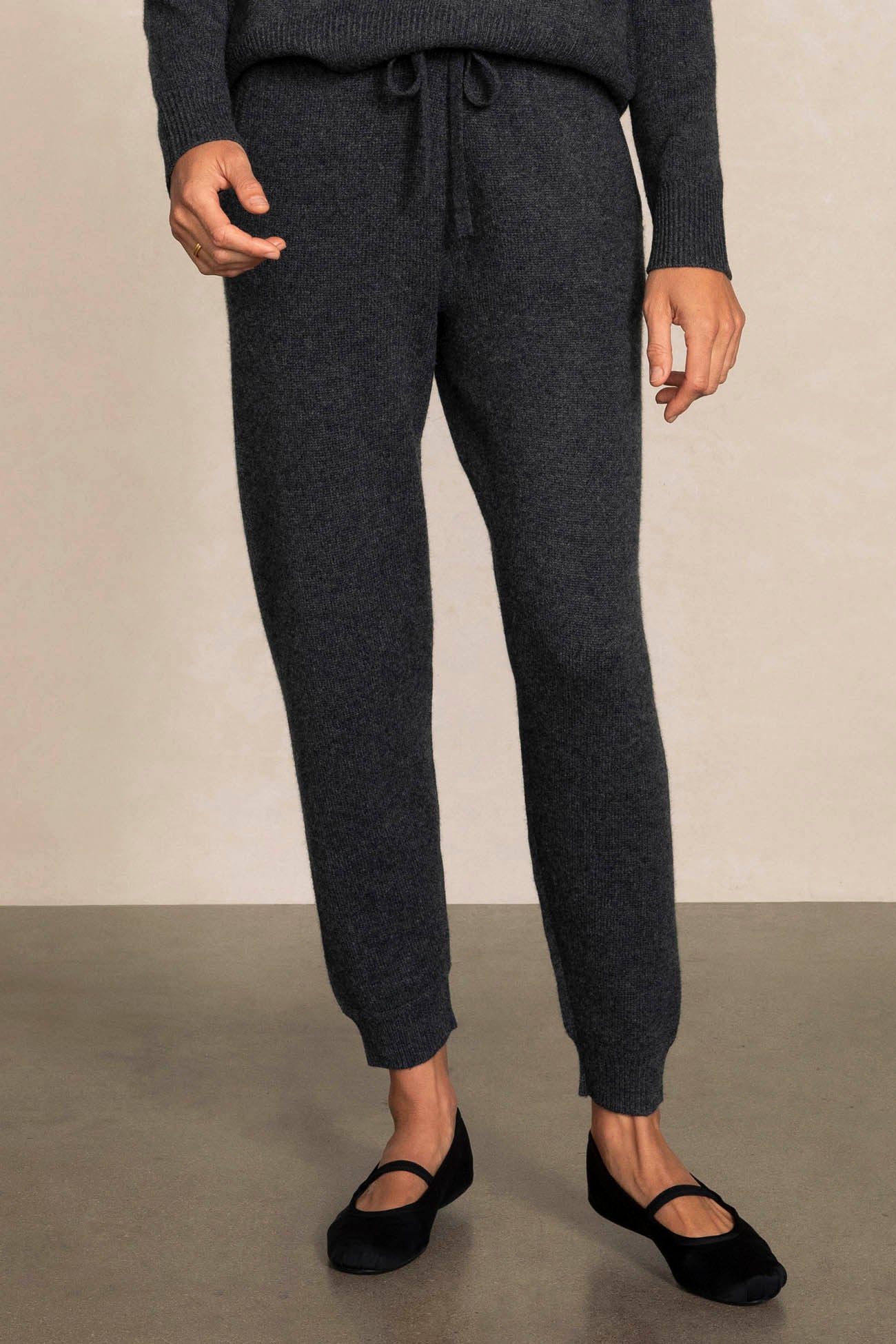URI JOGGER PANT - Image 25