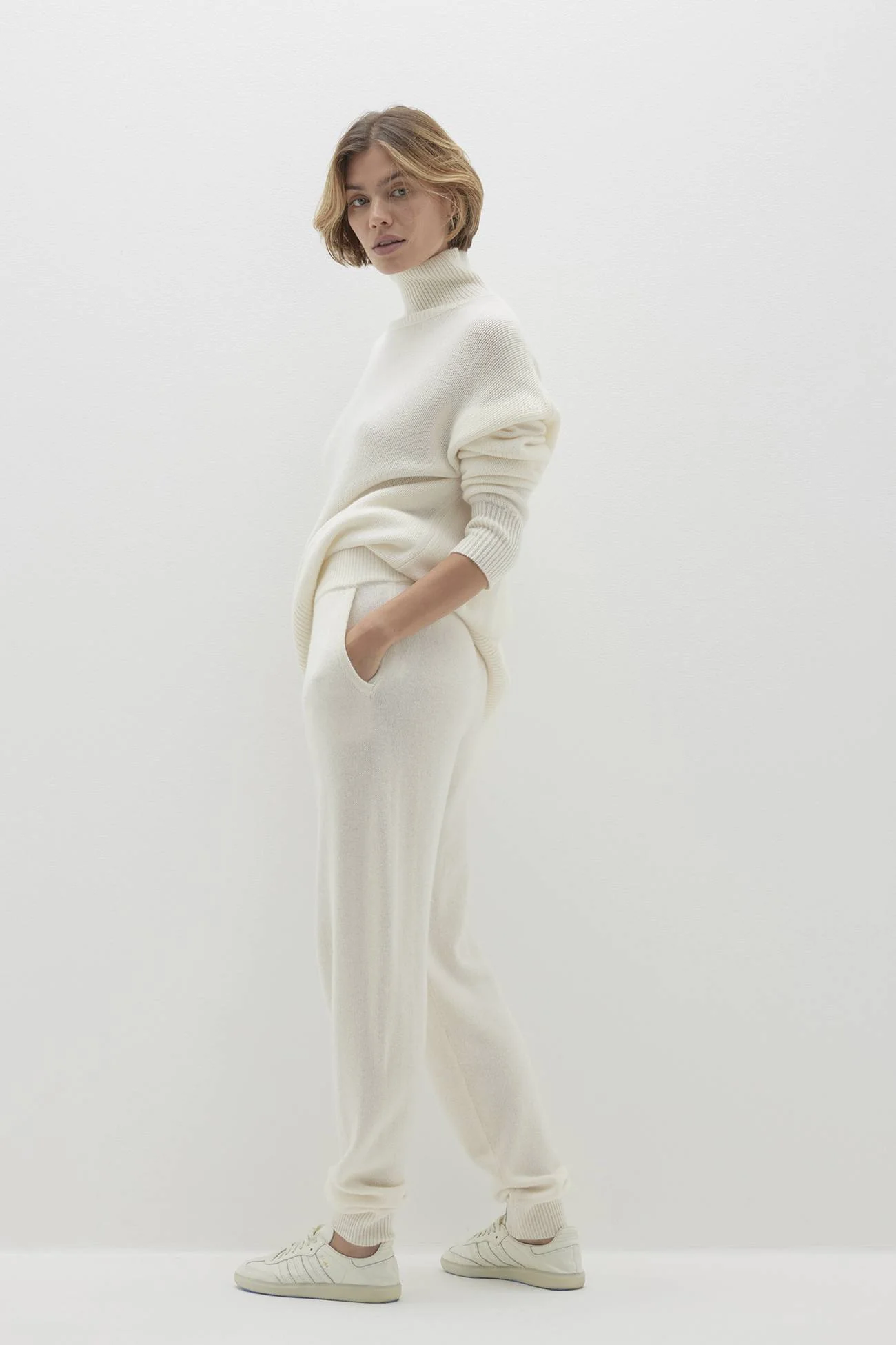 URI JOGGER PANT - Image 42