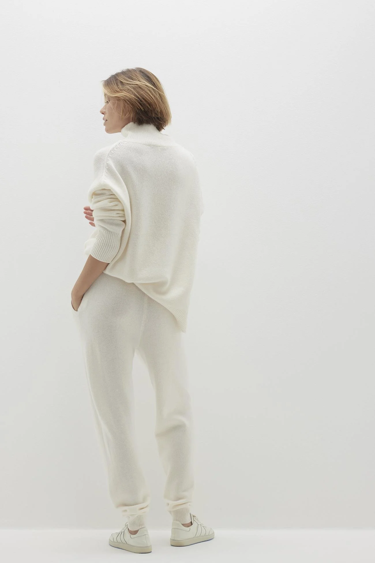 URI JOGGER PANT - Image 43